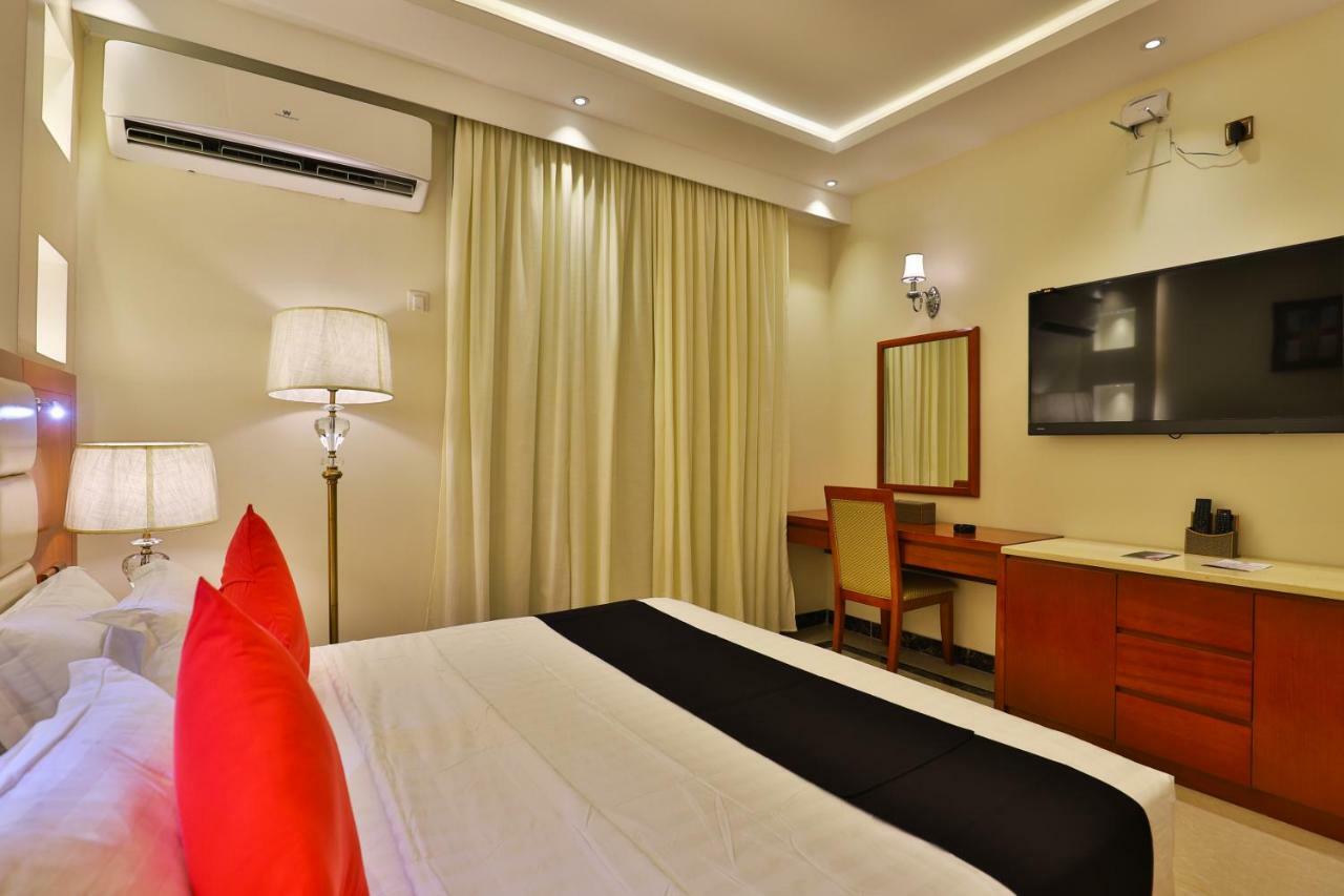 Dreams Furnished Aparthotel *