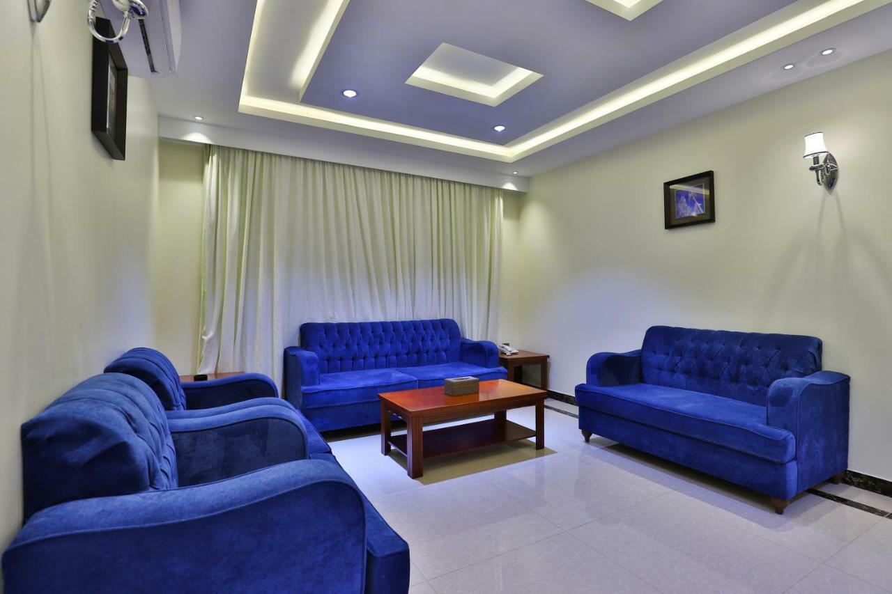 Aparthotel Dreams Furnished *
