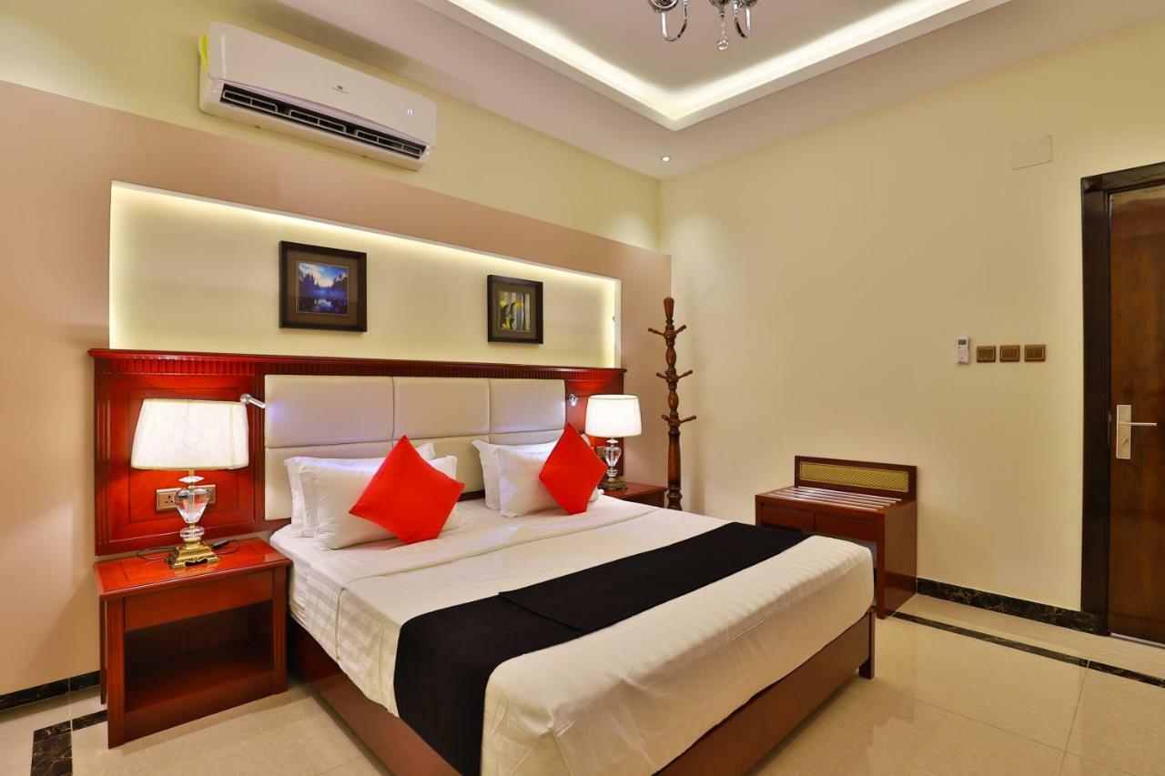 Dreams Furnished *