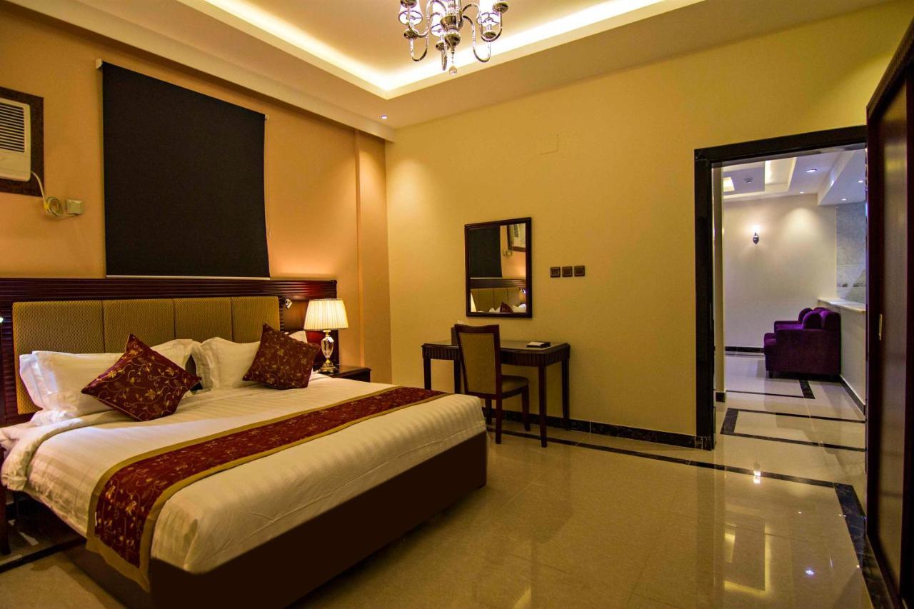 Dreams Furnished