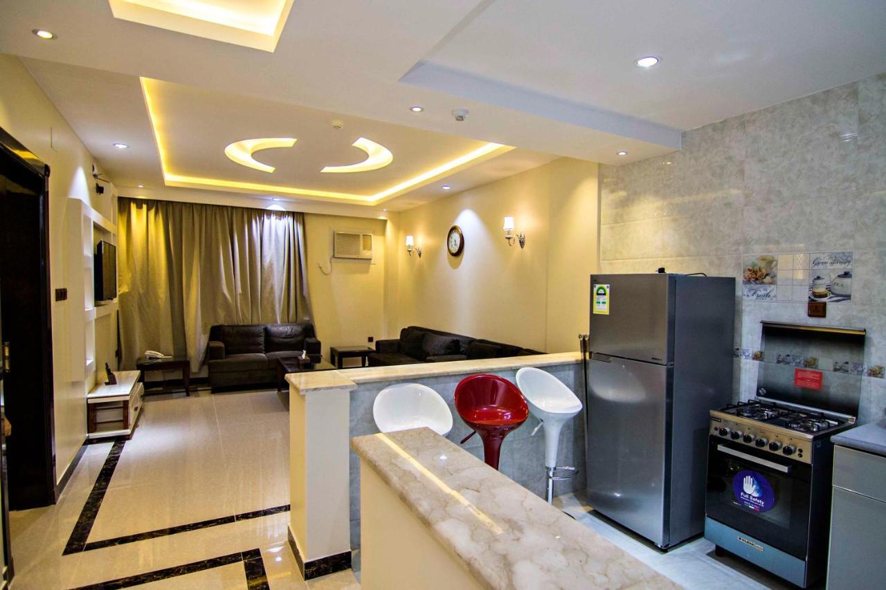 Dreams Furnished